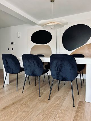 Silla comedor terciopelo azul marino. 