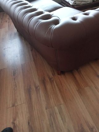 Sofá Chester de cuero marrón