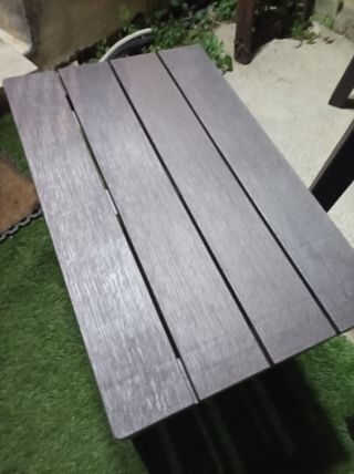 Tavolo e sedie giardino in plastica marrone