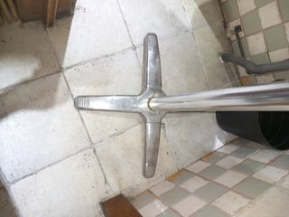Mesa alta redonda metalica - plata