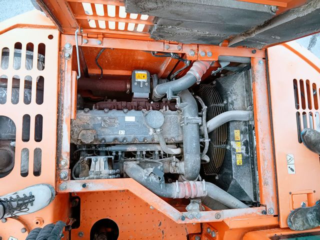 Excavadora Doosan DX235LCR - Impecable