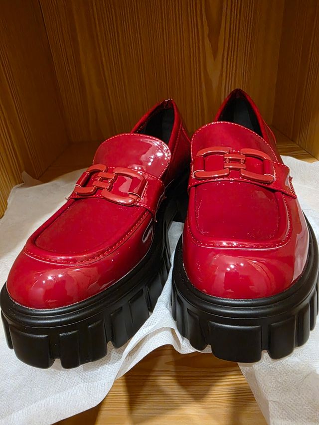 Mocasines plataforma rojos