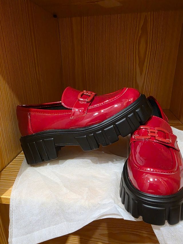 Mocasines plataforma rojos