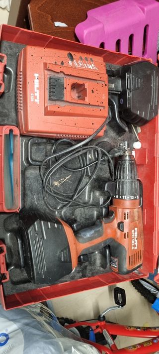 Taladro Hilti inalámbrico SFH 181-A