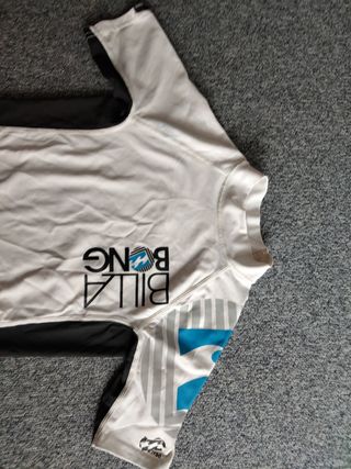 Camiseta Billabong niñ@, talla 8. Ver medidas.