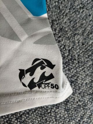Camiseta Billabong niñ@, talla 8. Ver medidas.