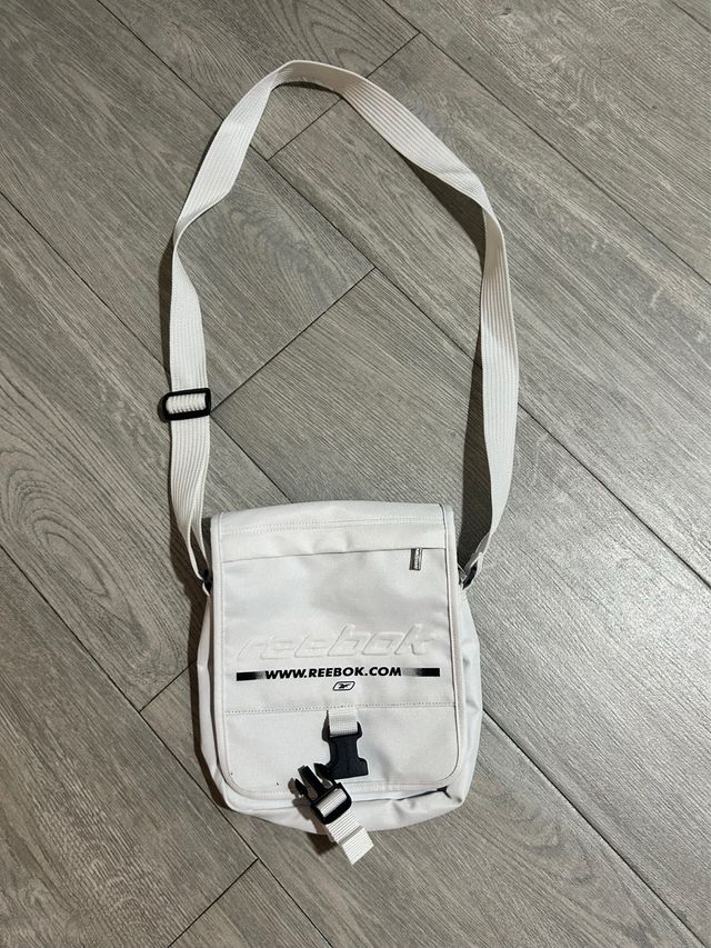 Bolso Reebok blanco bandolera