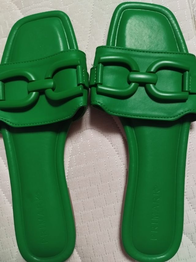 Sandalias verdes nuevas - Talla 40
