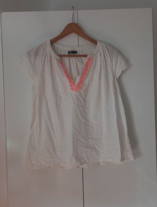 Blusa de manga corta con adorno TEX M