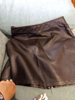 2 Faldas: negra y cebra