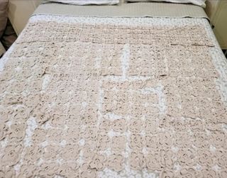 Mantel crochet beige algodón