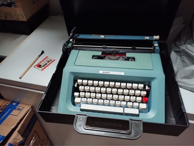 Olivetti Studio 46 - Máquina de escribir