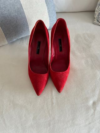 Tacones Carolina Herrera 36 color rojo. 