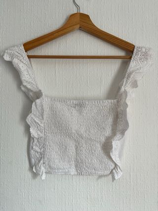 Top blanco de encaje