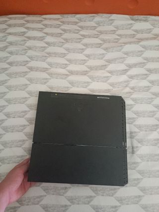 PS4 (PlayStation 4) negra + 3 JUEGOS