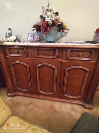 Otto sedie con seduta in stoffa