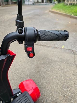 Scooter eléctrico plegable FOLD 4