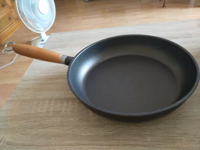 Sartén grande de Aluminio Fundido. NUEVA