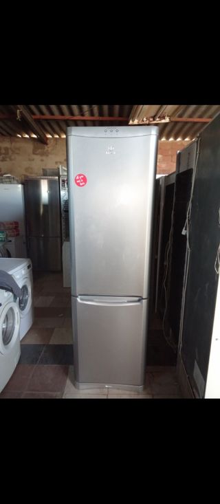 Nevera Indesit - Frigorífico