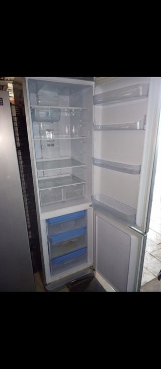 Nevera Indesit - Frigorífico
