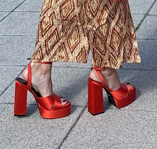 Sandalias rojas tacón plataforma