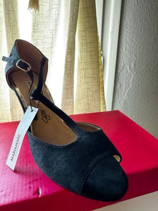 Zapatos tacón negros MARIAMARE