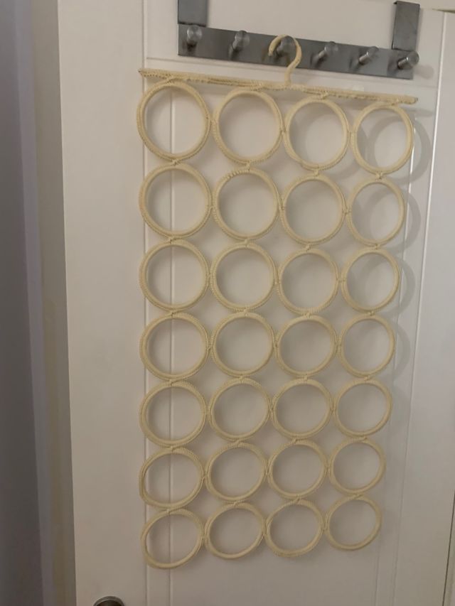 Percha colgador ropa - beige