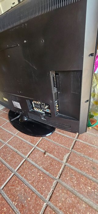 TV Samsung LCD 38" negra NO TIENE TDT EN HD!!