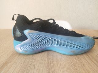 Zapatillas Adidas Anthony Edwards - Azul y Negro
