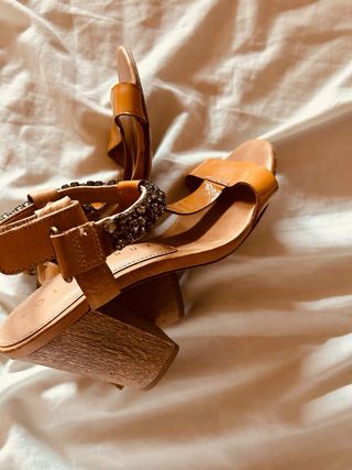 Tacones marrones fiesta