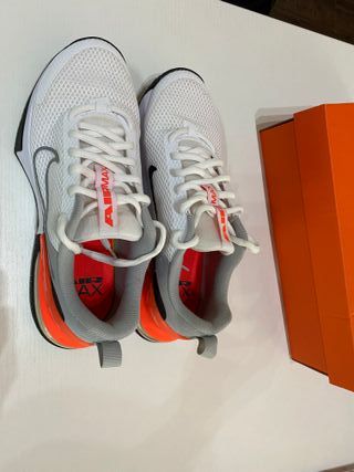 Nike Air Max Alpha Trainer 6 - Blancas y Grises