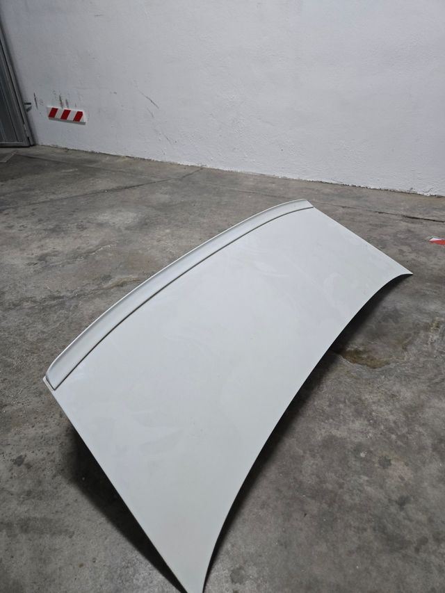 Portón con alerón BMW Cabrio E46 blanco