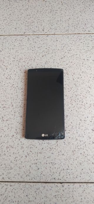 Movil pantalla rajada...LG G4...3gb Ram y 32gb