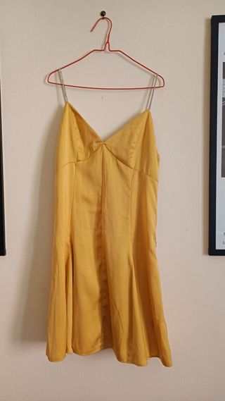 Abito giallo oro in satin