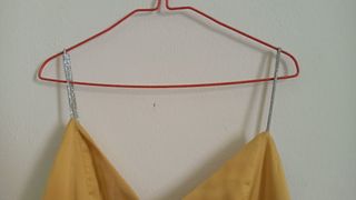 Abito giallo oro in satin