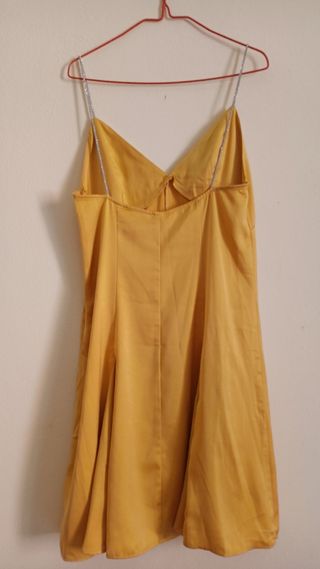 Abito giallo oro in satin