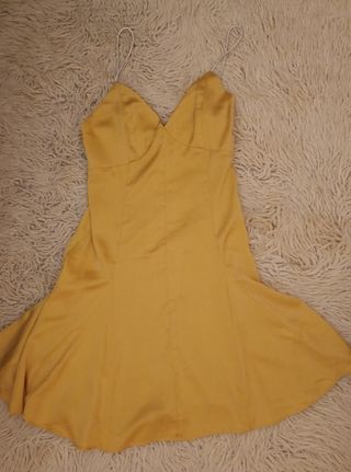 Abito giallo oro in satin