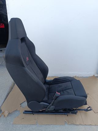 Asientos deportivos(Semibakets)Seat León fr1.
