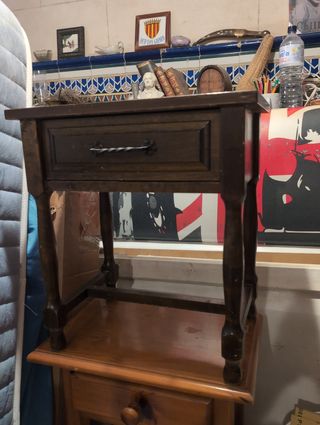 Mesita noche madera marrón