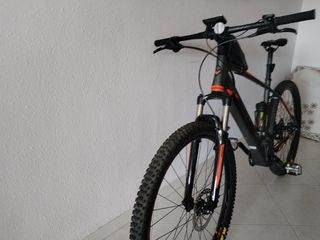 Bicicleta megamo eléctrica montaña