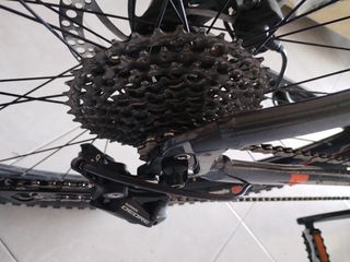 Bicicleta megamo eléctrica montaña