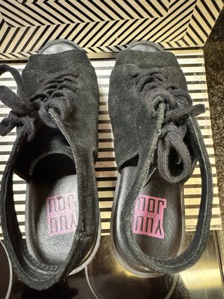 Sandalias Yuu Jou plataforma negras