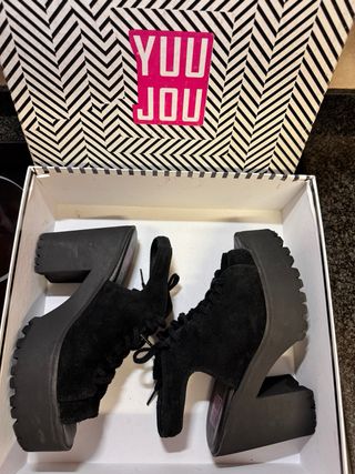 Sandalias Yuu Jou plataforma negras