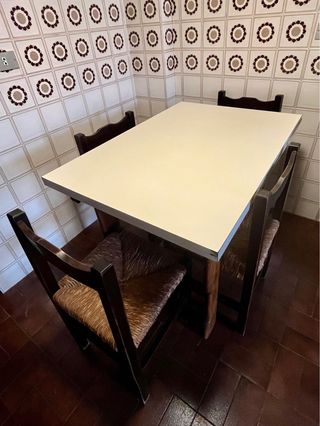 Mesa cocina + 4 sillas vintage