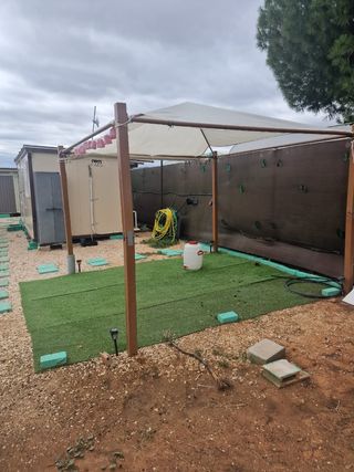 Pérgola jardín 3x3 - Madera y metal La tela no