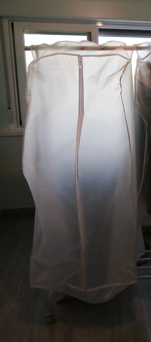 Bolsa Ropa - Protectora, translúcida, transpirable