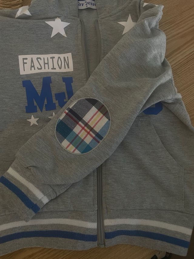 Felpa con cappuccio da bambino