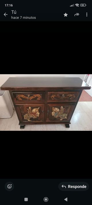 Muebles rústicos tallados a mano escudo valencia