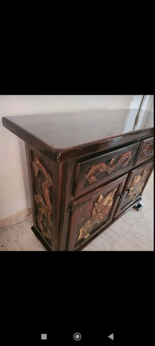 Muebles rústicos tallados a mano escudo valencia