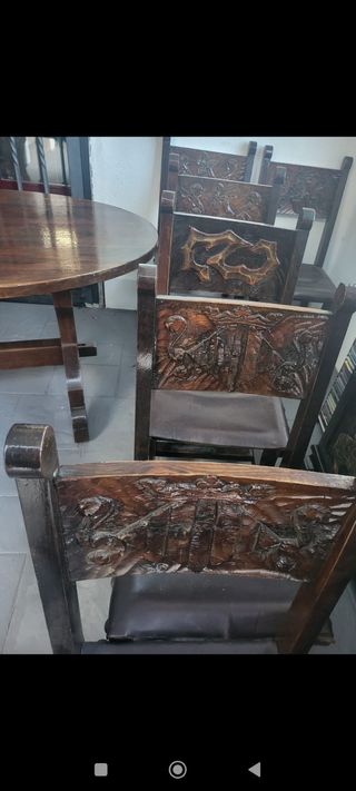 Muebles rústicos tallados a mano escudo valencia